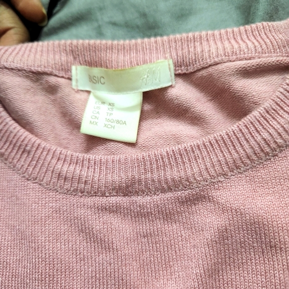 H&M Sweaters - H&M sweatshirt